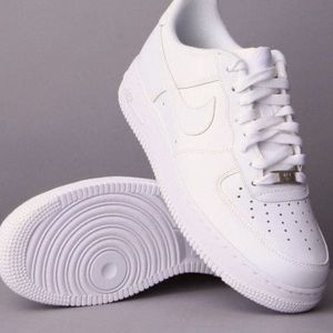 whit nike air force 1